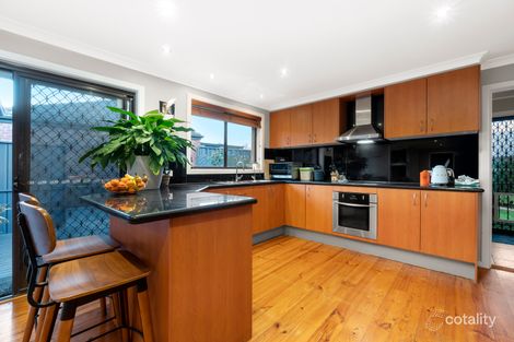 Property photo of 17 Whitfield Court Mill Park VIC 3082