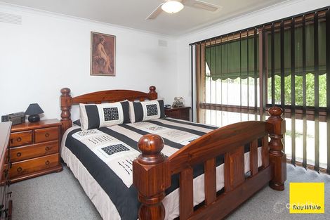 Property photo of 4 Langwarrin Crescent Langwarrin VIC 3910