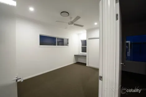 Property photo of 5 Viridian Circuit Birtinya QLD 4575