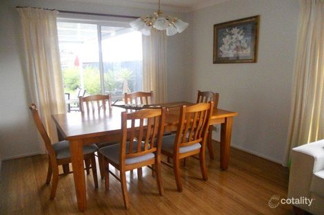 Property photo of 6 Ovata Place Cranbourne West VIC 3977