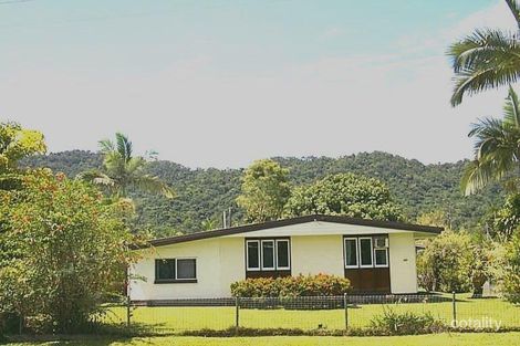 Property photo of 192 Greenslopes Street Edge Hill QLD 4870