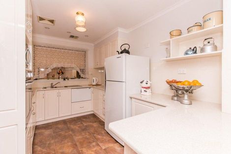 Property photo of 1 Gunyah Place Glenfield Park NSW 2650