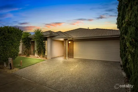 24 Harper St, Melton South, VIC 3338