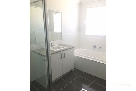 Property photo of 21 Lara Avenue Armidale NSW 2350