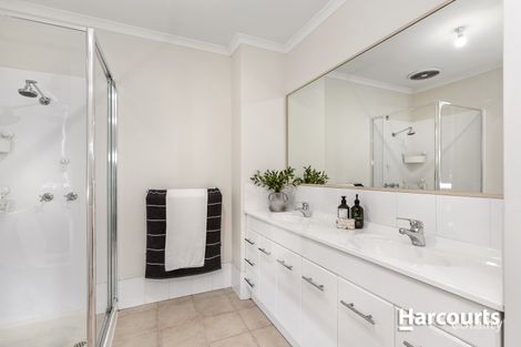 Property photo of 135 Fleetwood Drive Narre Warren VIC 3805