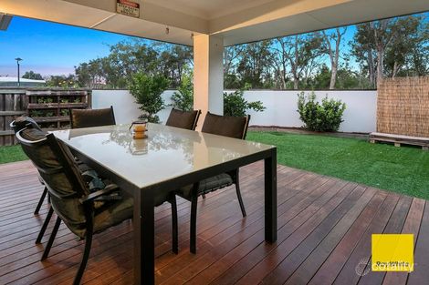 Property photo of 2 Higgs Circuit Wynnum West QLD 4178