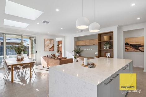 Property photo of 46 Holstein Crescent Tarneit VIC 3029