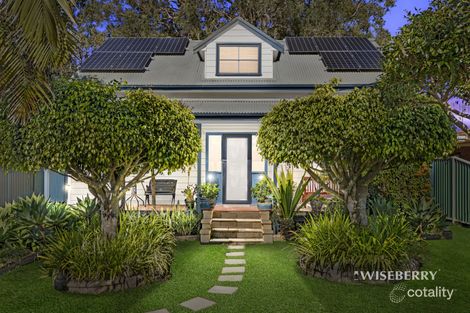 Property photo of 17 Barclay Avenue Mannering Park NSW 2259