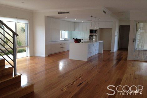 Property photo of 17 Leschenault Boulevard Lake Coogee WA 6166