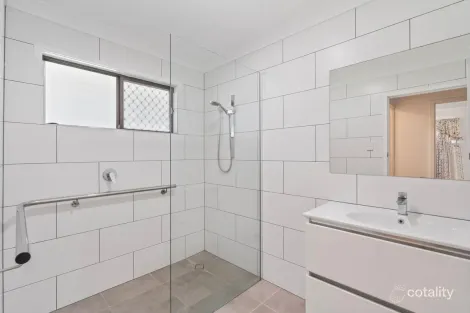 Property photo of 65 Barron Road Birkdale QLD 4159