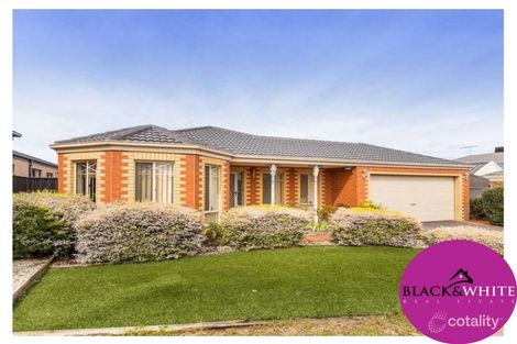 Property photo of 8 Burley Court Manor Lakes VIC 3024