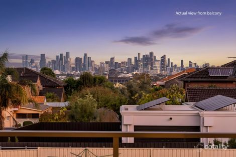 Property photo of 24 Windsor Drive Avondale Heights VIC 3034