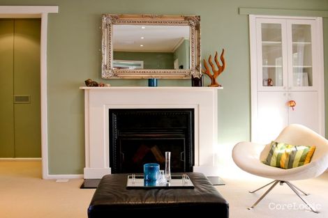 Property photo of 96 Hopetoun Circuit Yarralumla ACT 2600