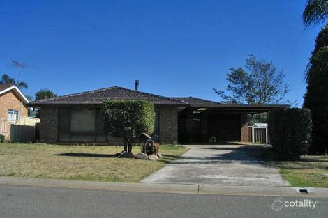 5 Cameo Cres, St Clair, NSW 2759