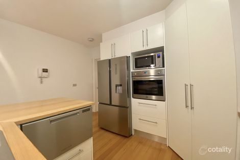 Property photo of 8 Collins Place Geelong VIC 3220
