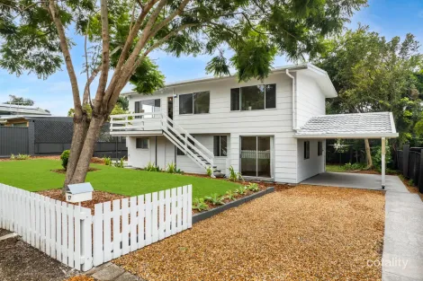 17 Poinciana St, Kingston, QLD 4114