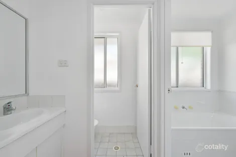 Property photo of 6A Enderby Close Hinchinbrook NSW 2168