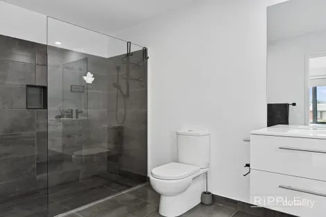 Property photo of 2/9 Melner Place Oakdowns TAS 7019