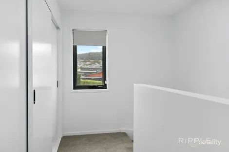 Property photo of 2/9 Melner Place Oakdowns TAS 7019