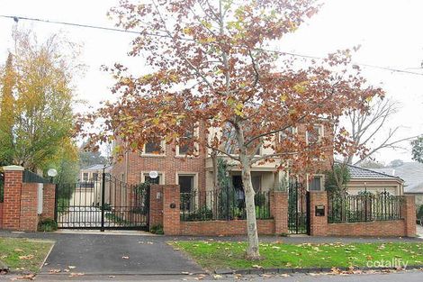Property photo of 2/17 Hedgeley Avenue Malvern East VIC 3145