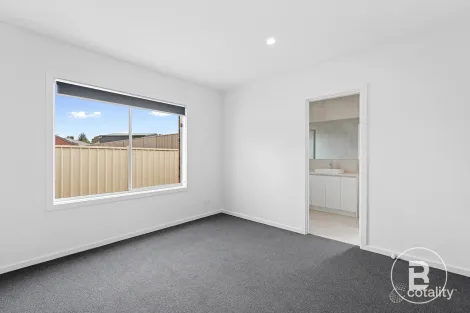 Property photo of 3/17 Grantham Terrace Kangaroo Flat VIC 3555
