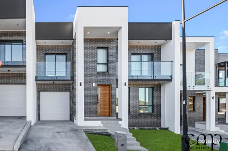 20 Curie Rd, Campbelltown, NSW 2560