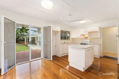 Property photo of 17 Tamaree Avenue Wynnum QLD 4178