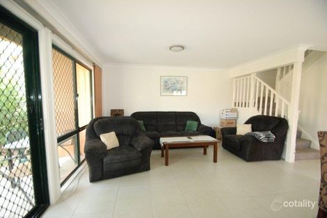 Property photo of 1/120 Highfield Drive Merrimac QLD 4226