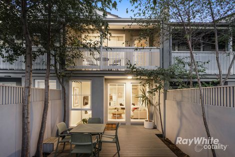 2/1a Kokaribb Rd, Carnegie, VIC 3163