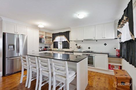 Property photo of 10 Mari Close Glenmore Park NSW 2745