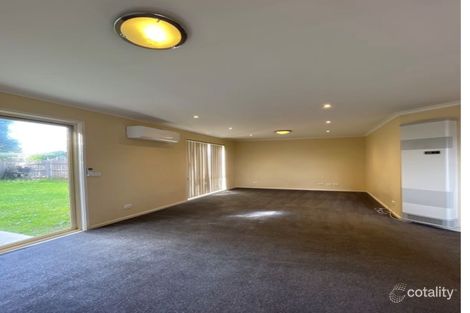 Property photo of 9 Ormond Road Hampton Park VIC 3976