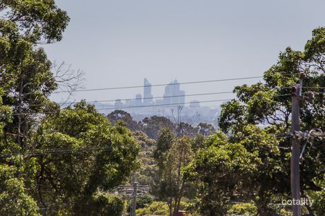 174 Lewis Rd, Forrestfield, WA 6058