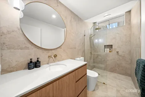 Property photo of 2/5 Logan Avenue Miami QLD 4220