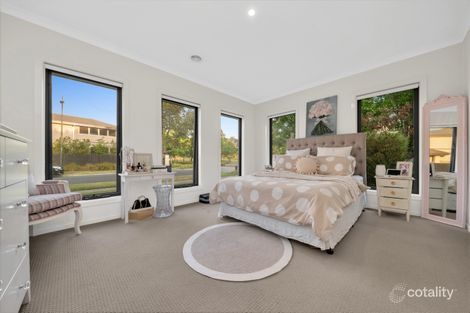 Property photo of 1 Greenside Circuit Sandhurst VIC 3977
