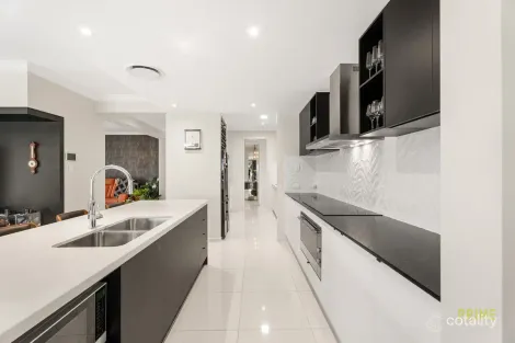 Property photo of 24 Rosemary Nikenbah QLD 4655