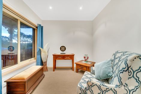 Property photo of 20 Lewisham Place Craigieburn VIC 3064