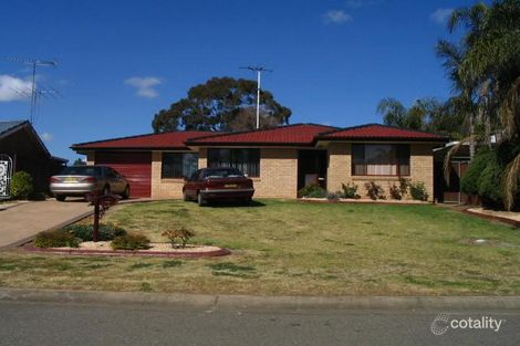 27 Windrush Cct, St Clair, NSW 2759