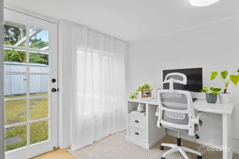 Property photo of 2 Carol Street Redland Bay QLD 4165
