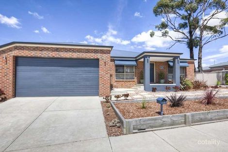 Property photo of 13 Maurie Paull Court Mount Clear VIC 3350