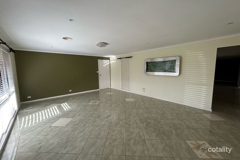 Property photo of 102 Glenbruar Drive Hillside VIC 3037