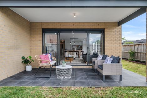 Property photo of 1 Kalbian Drive Clyde North VIC 3978