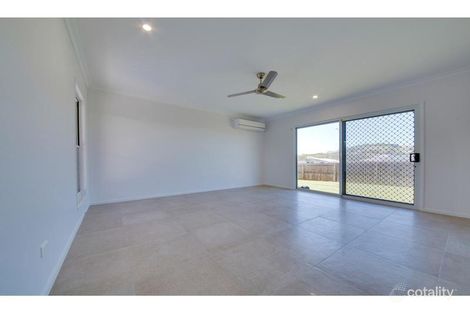 Property photo of 2 Sea Salt Drive Lammermoor QLD 4703