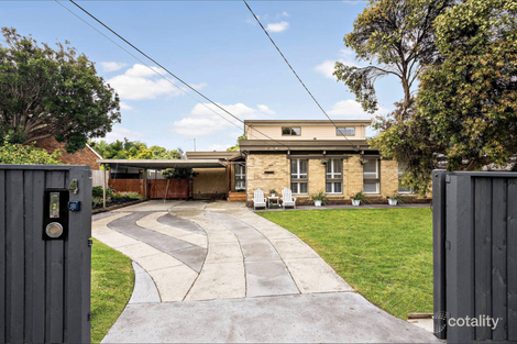 4 Holroyd St, Seaford, VIC 3198