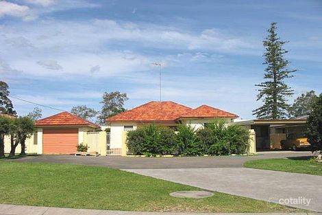 4 Gregory Cl, Taree, NSW 2430