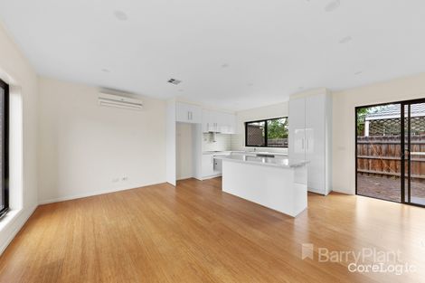 Property photo of 2/141 William Street St Albans VIC 3021