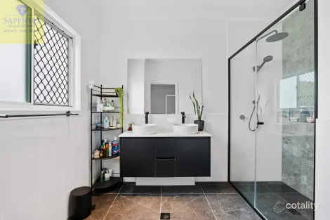 Property photo of 19 Walker Avenue Belivah QLD 4207