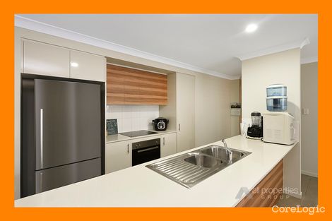 Property photo of 8 Lachlan Lane Hillcrest QLD 4118