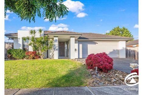 16 Sing Cres, Berwick, VIC 3806