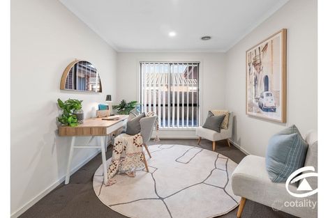 Property photo of 16 Sing Crescent Berwick VIC 3806