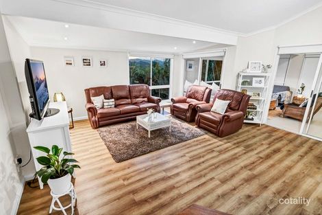 Property photo of 13 Allardyce Crescent Pacific Pines QLD 4211